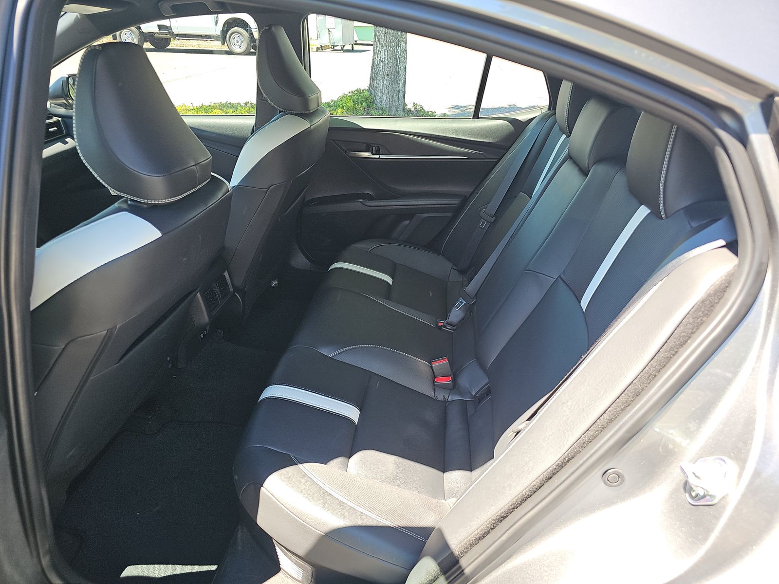 2025 Toyota Camry SE AWD