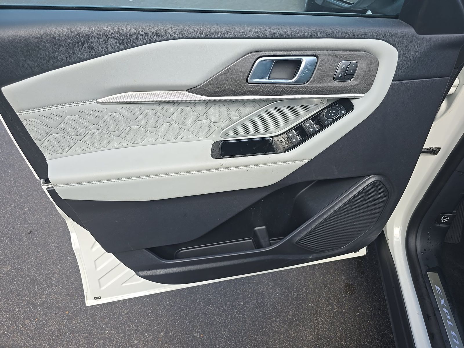 2025 Ford Explorer Platinum AWD