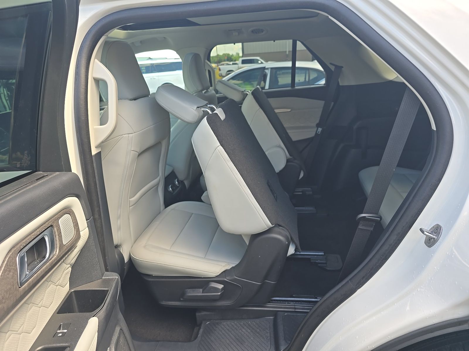 2025 Ford Explorer Platinum AWD