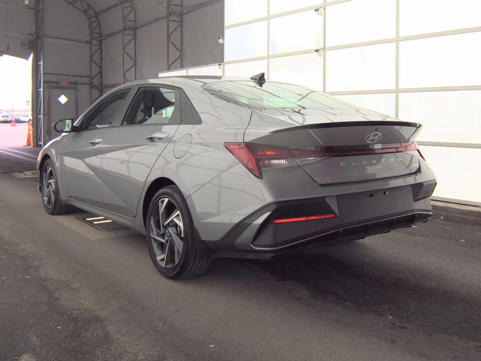 2025 Hyundai Elantra Hybrid SEL Sport FWD