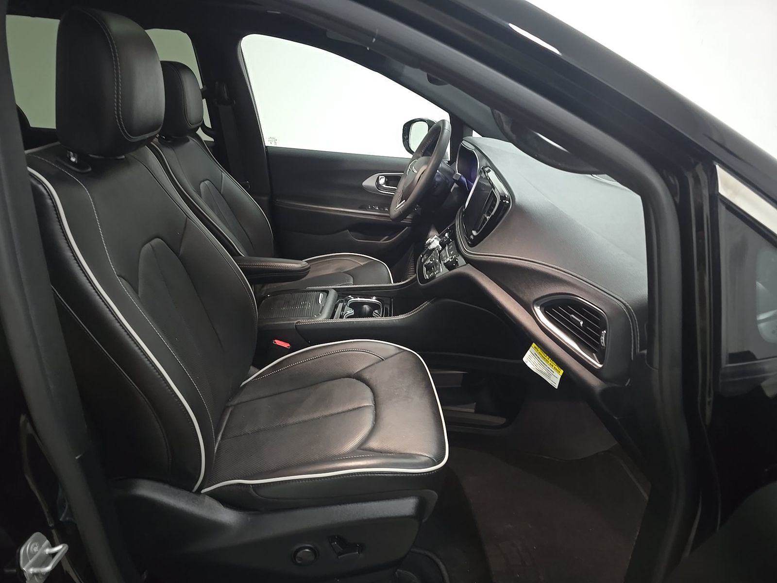 2026 Chrysler Pacifica Limited FWD
