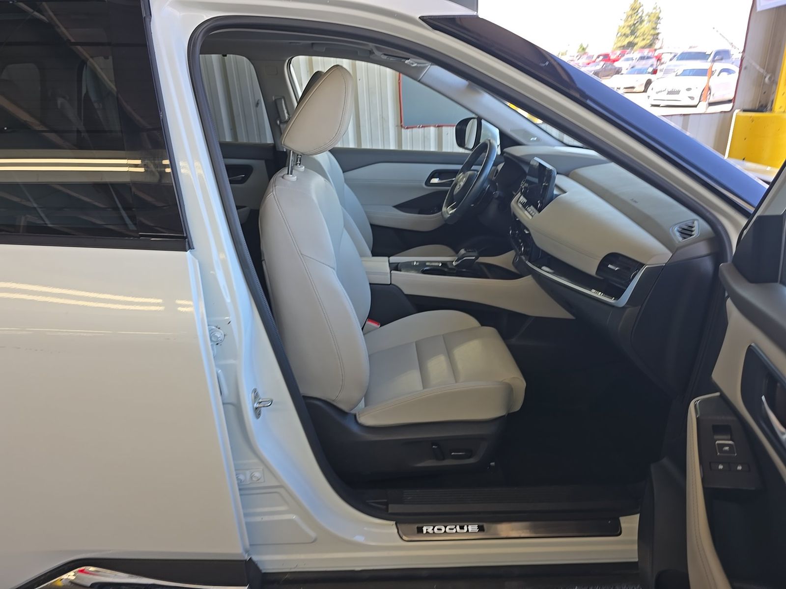 2023 Nissan Rogue SL FWD