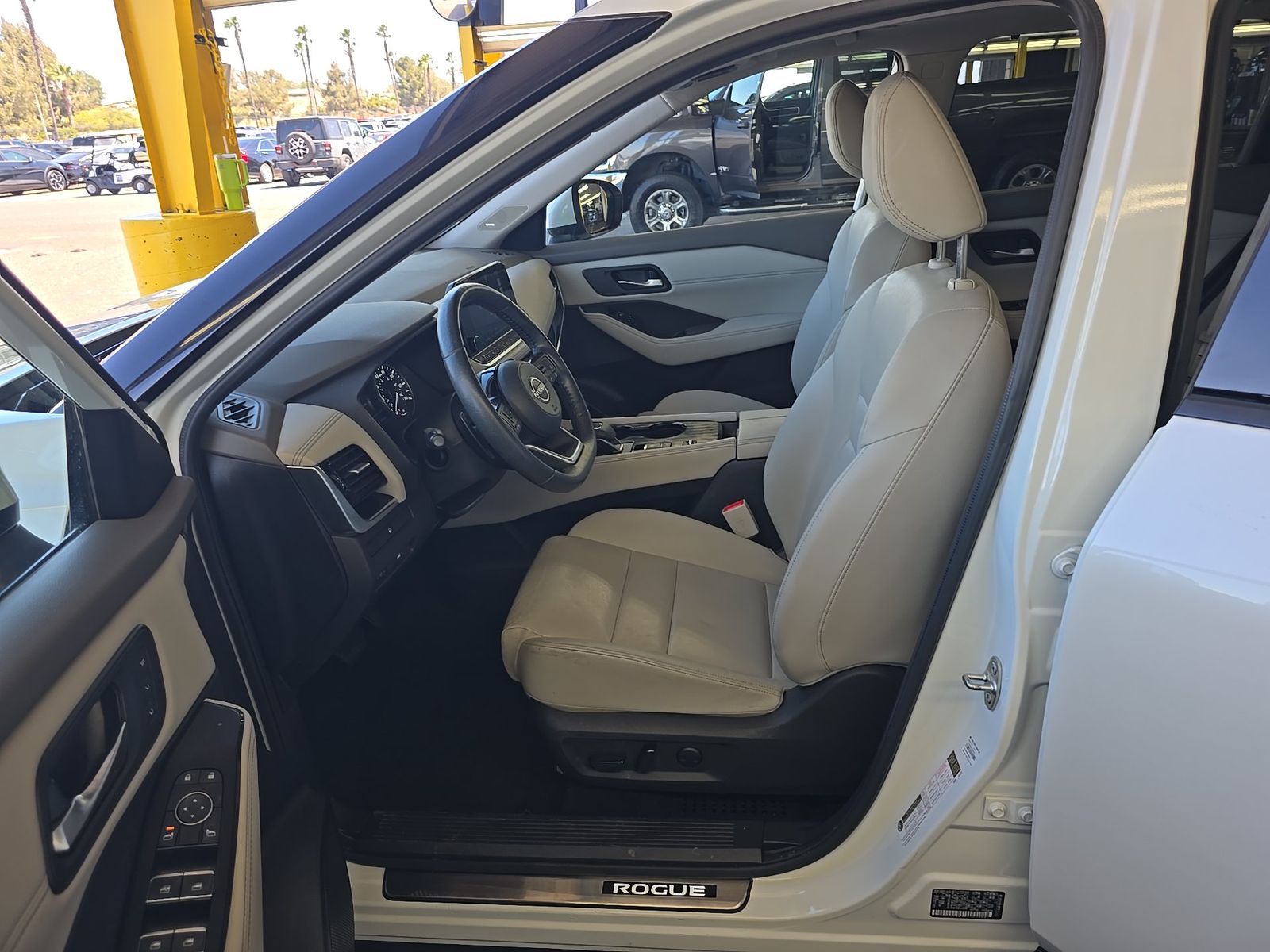 2023 Nissan Rogue SL FWD