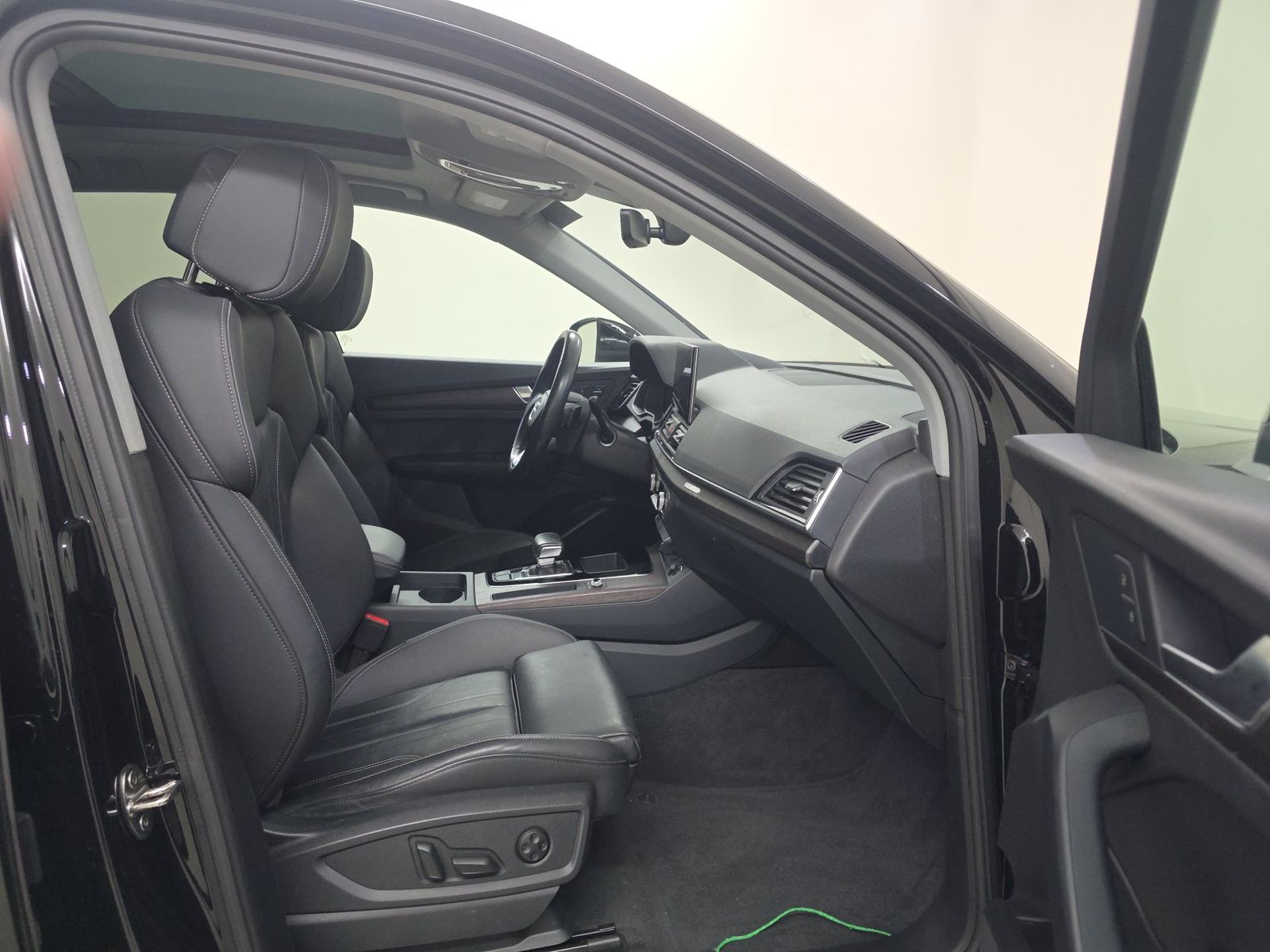 2024 Audi Q5 e Plug-In Hybrid S line Premium AWD