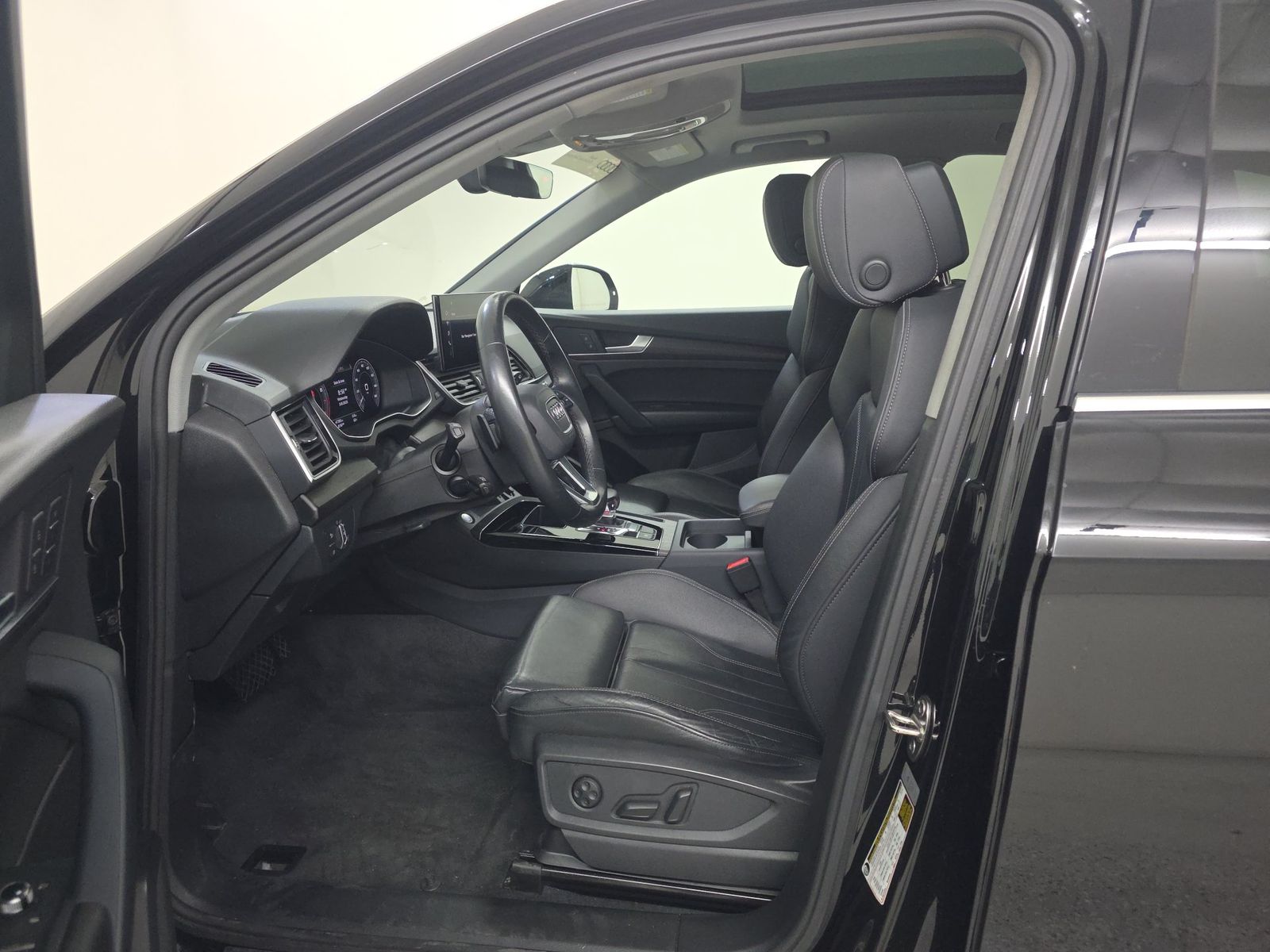2024 Audi Q5 e Plug-In Hybrid S line Premium AWD