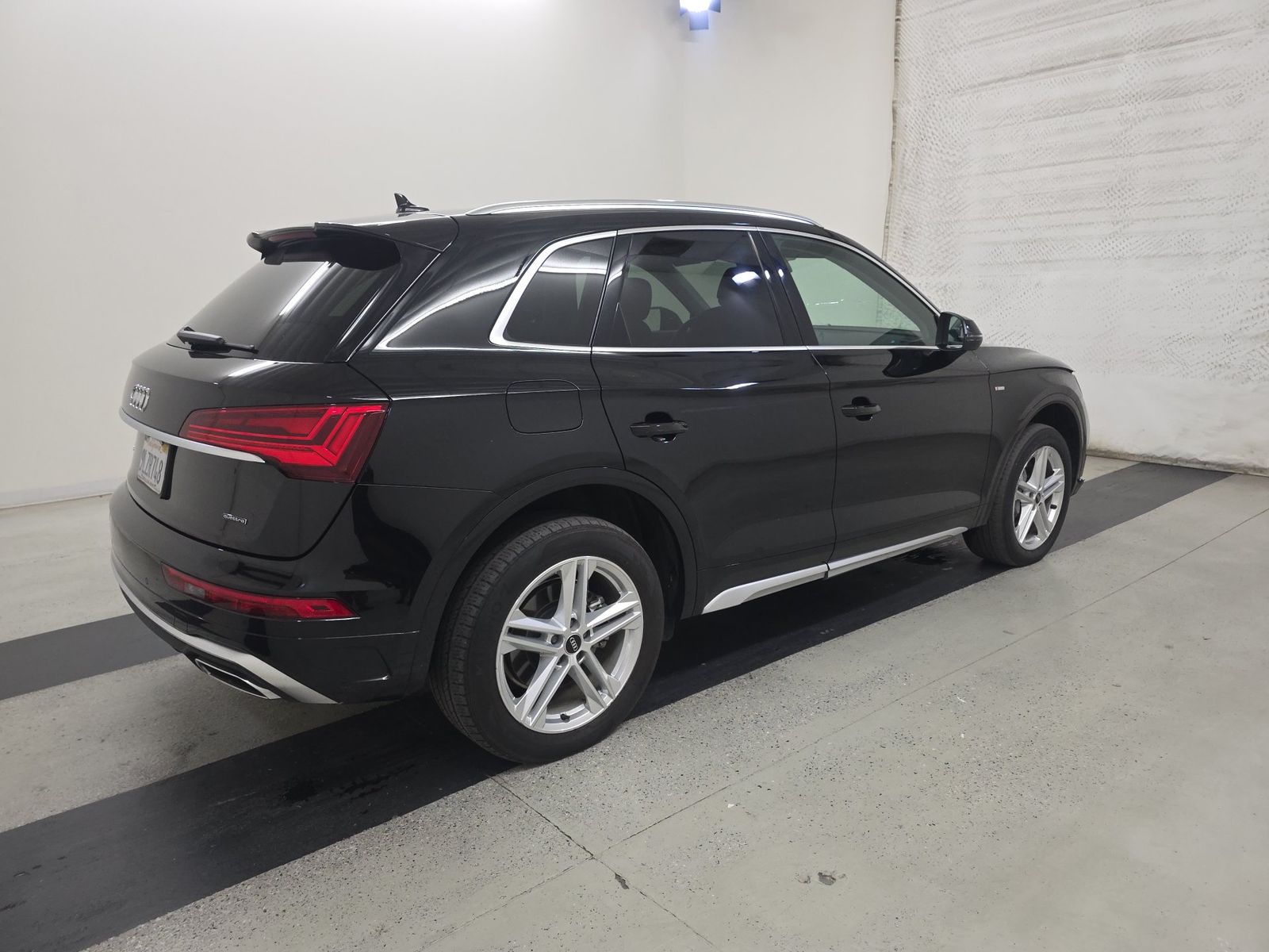 2024 Audi Q5 e Plug-In Hybrid S line Premium AWD