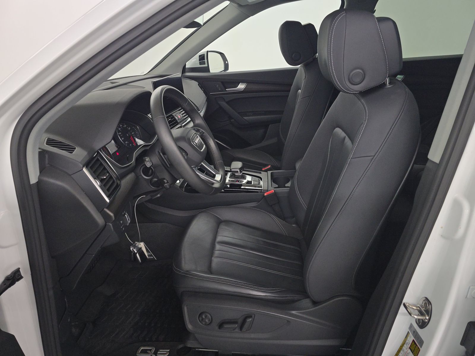 2023 Audi Q5 S line Premium AWD
