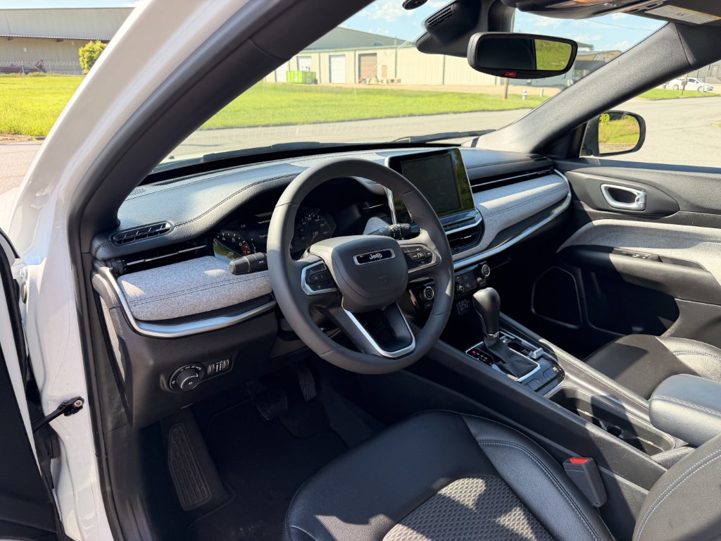 2025 Jeep Compass Latitude AWD