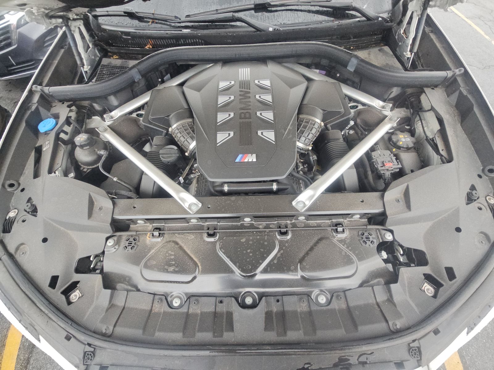 2025 BMW X7 M60i AWD