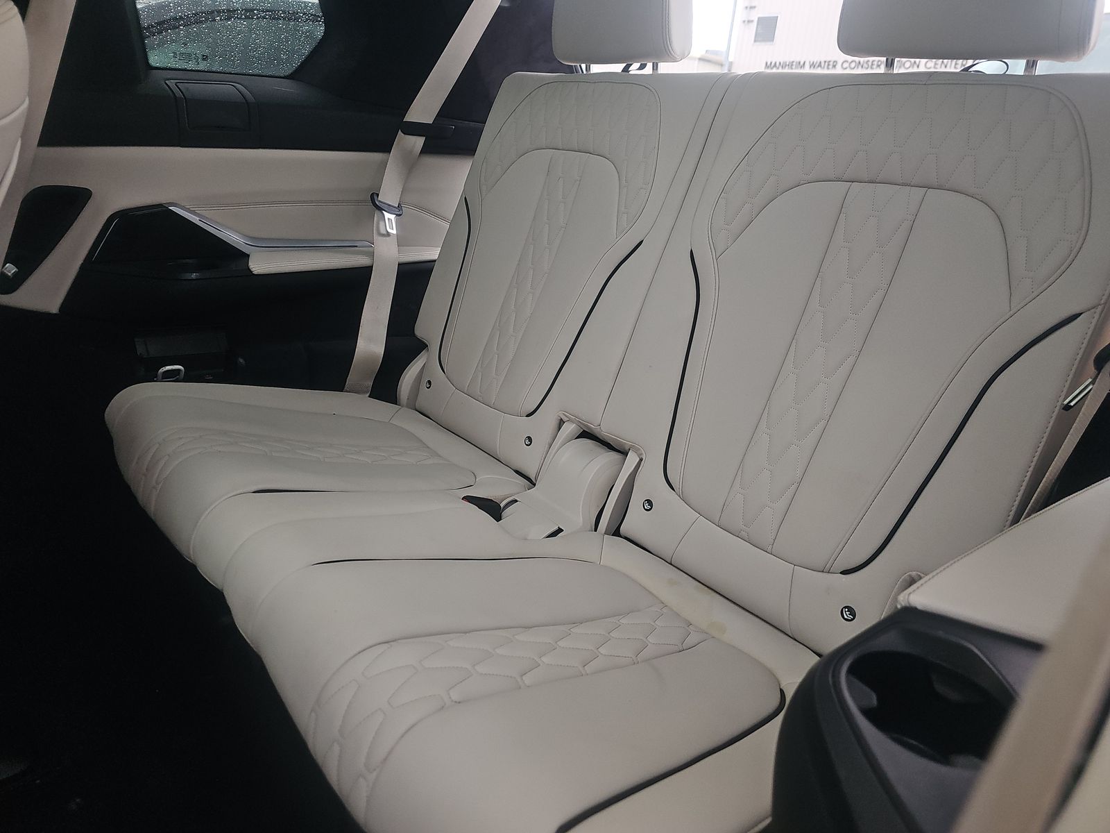2025 BMW X7 M60i AWD