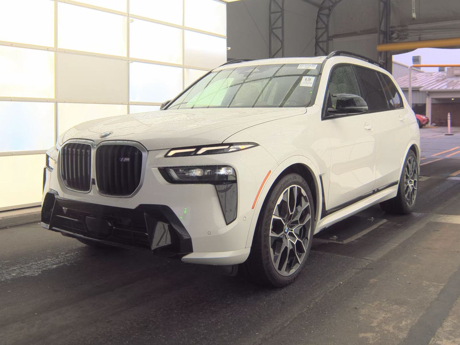 2025 BMW X7 M60i AWD