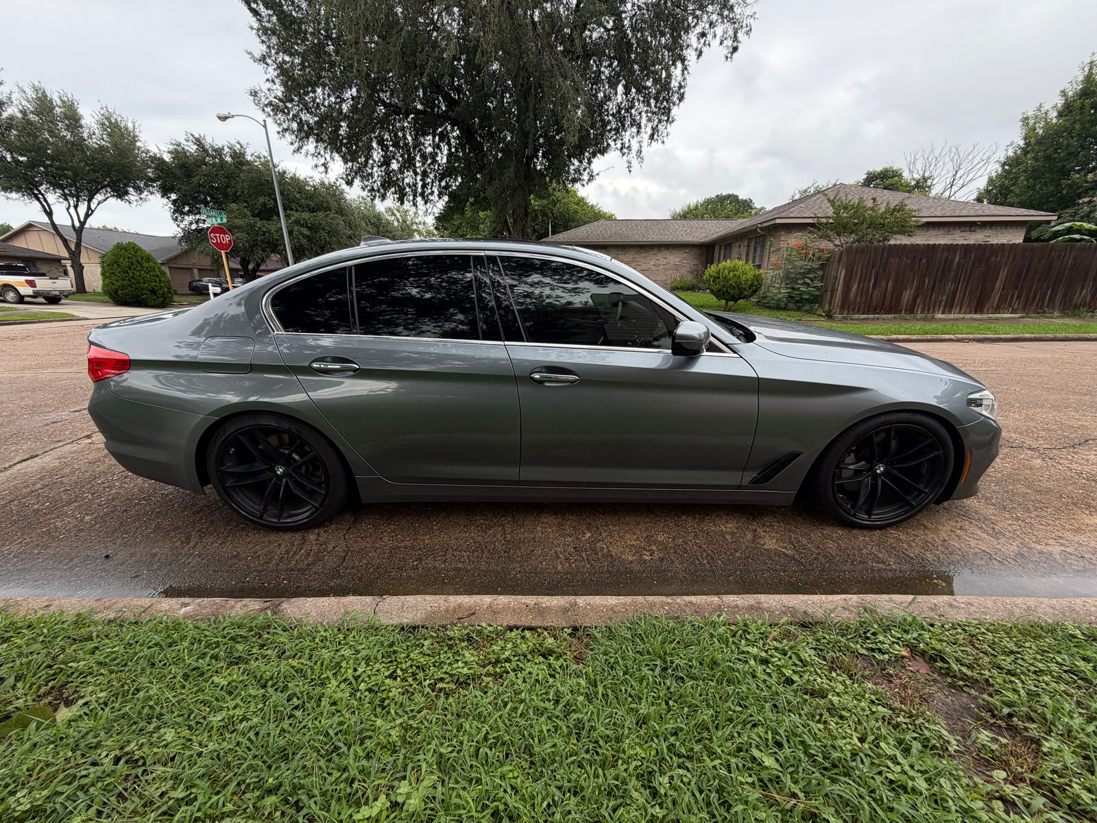 2017 BMW 5 Series 540i RWD