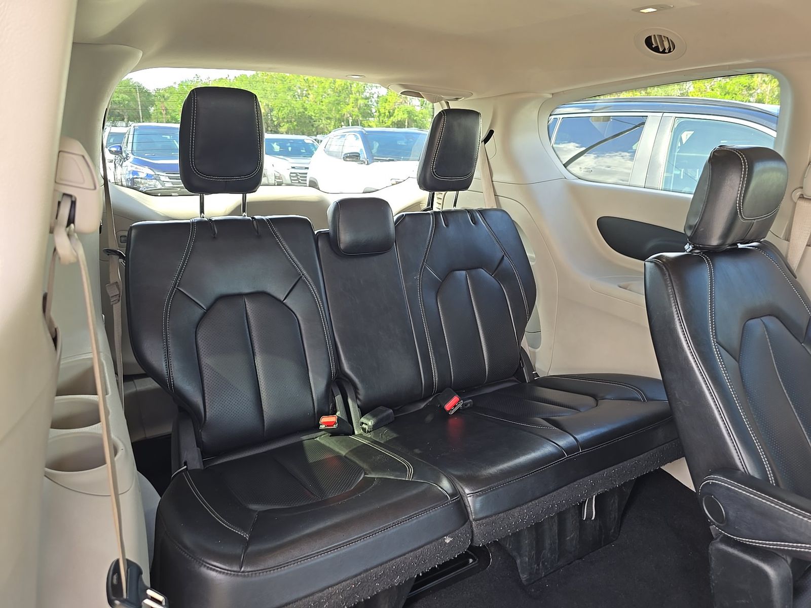 2023 Chrysler Pacifica Touring L FWD