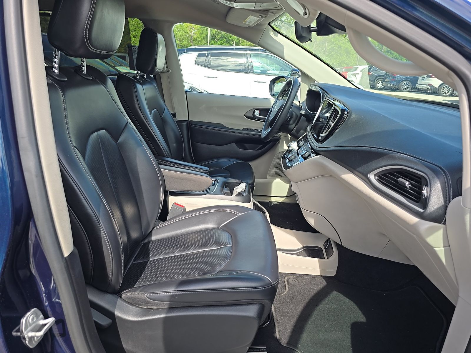 2023 Chrysler Pacifica Touring L FWD