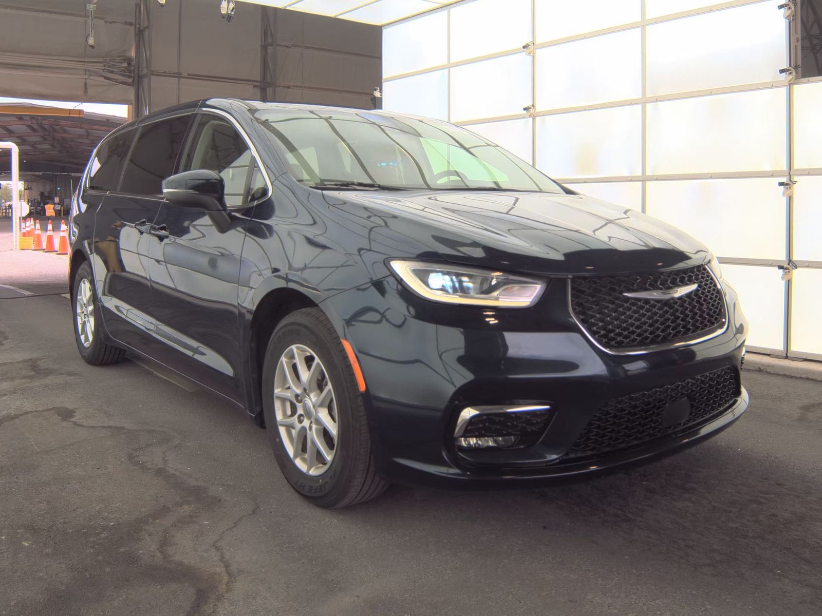2023 Chrysler Pacifica Touring L FWD