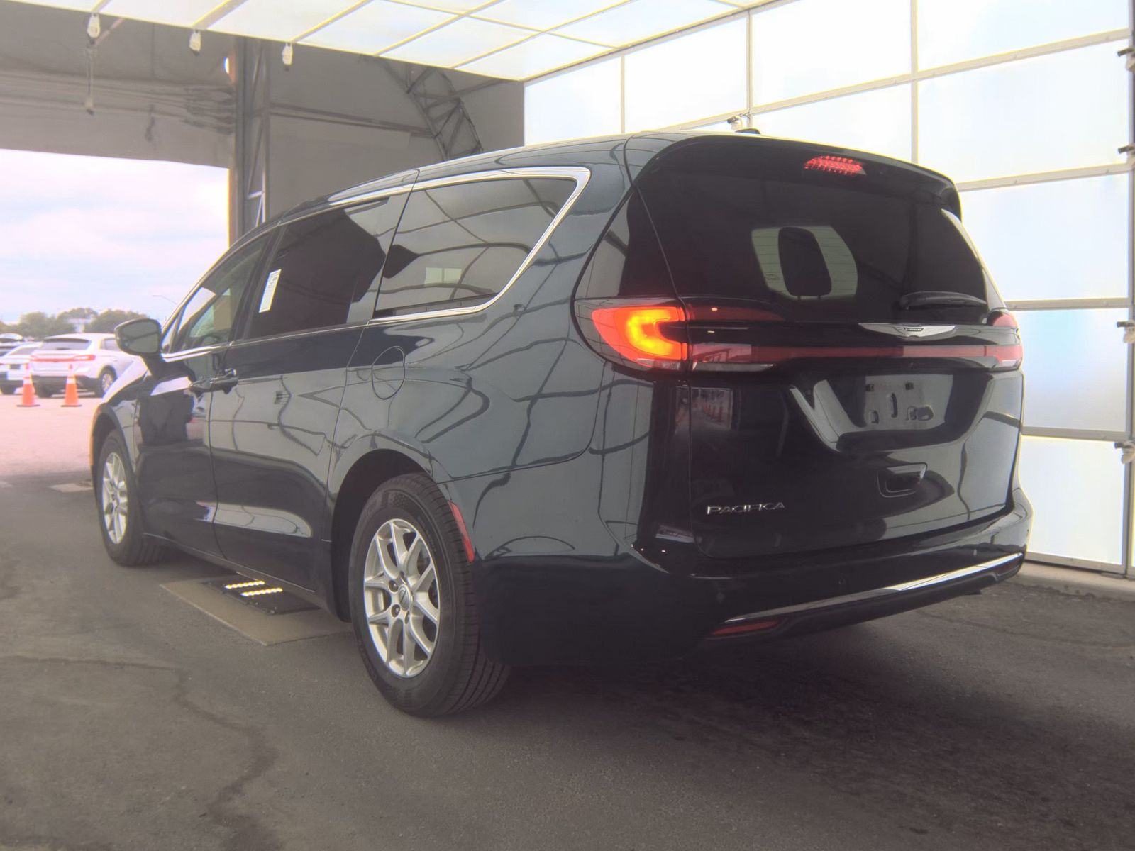 2023 Chrysler Pacifica Touring L FWD