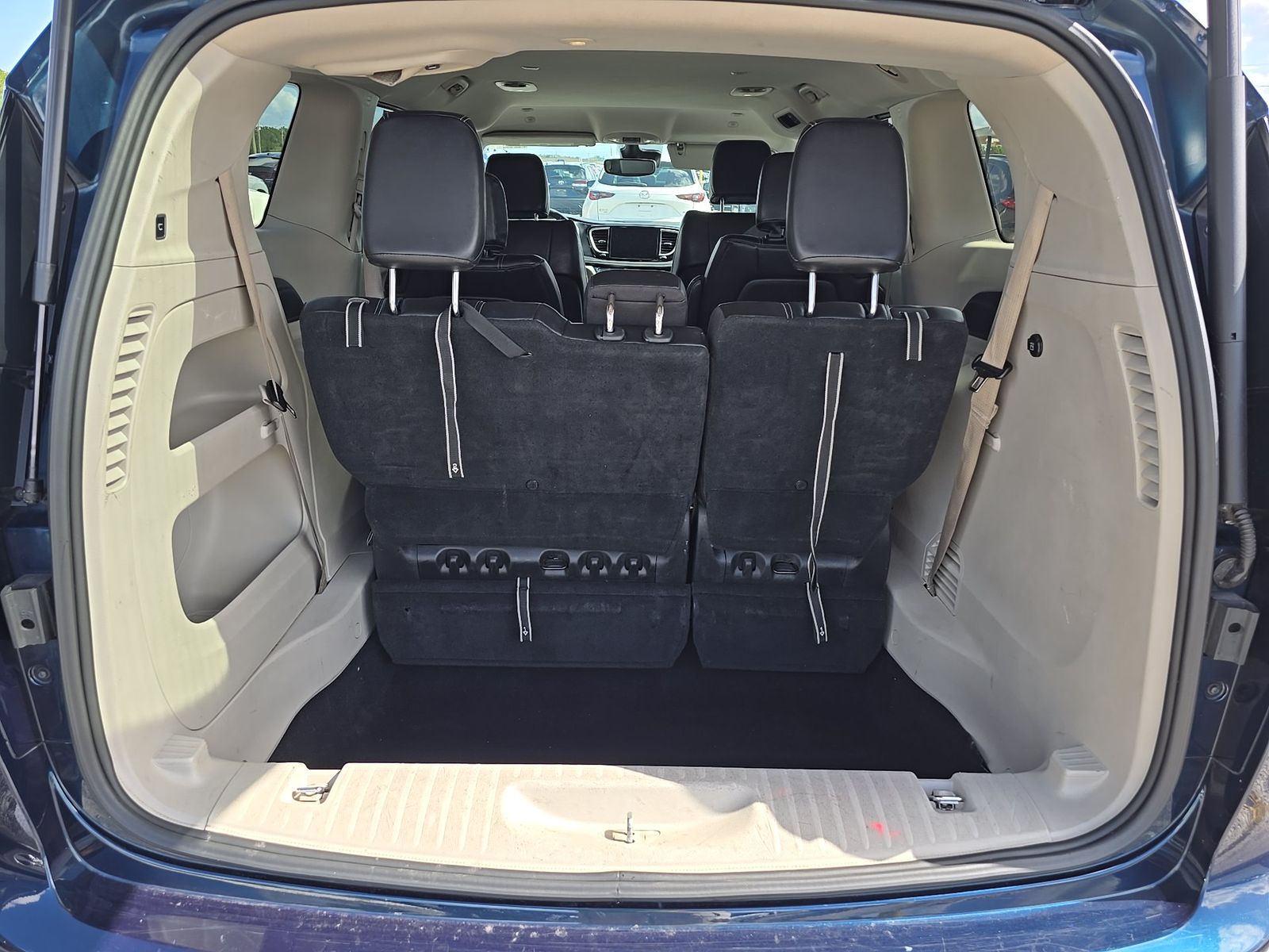 2023 Chrysler Pacifica Touring L FWD