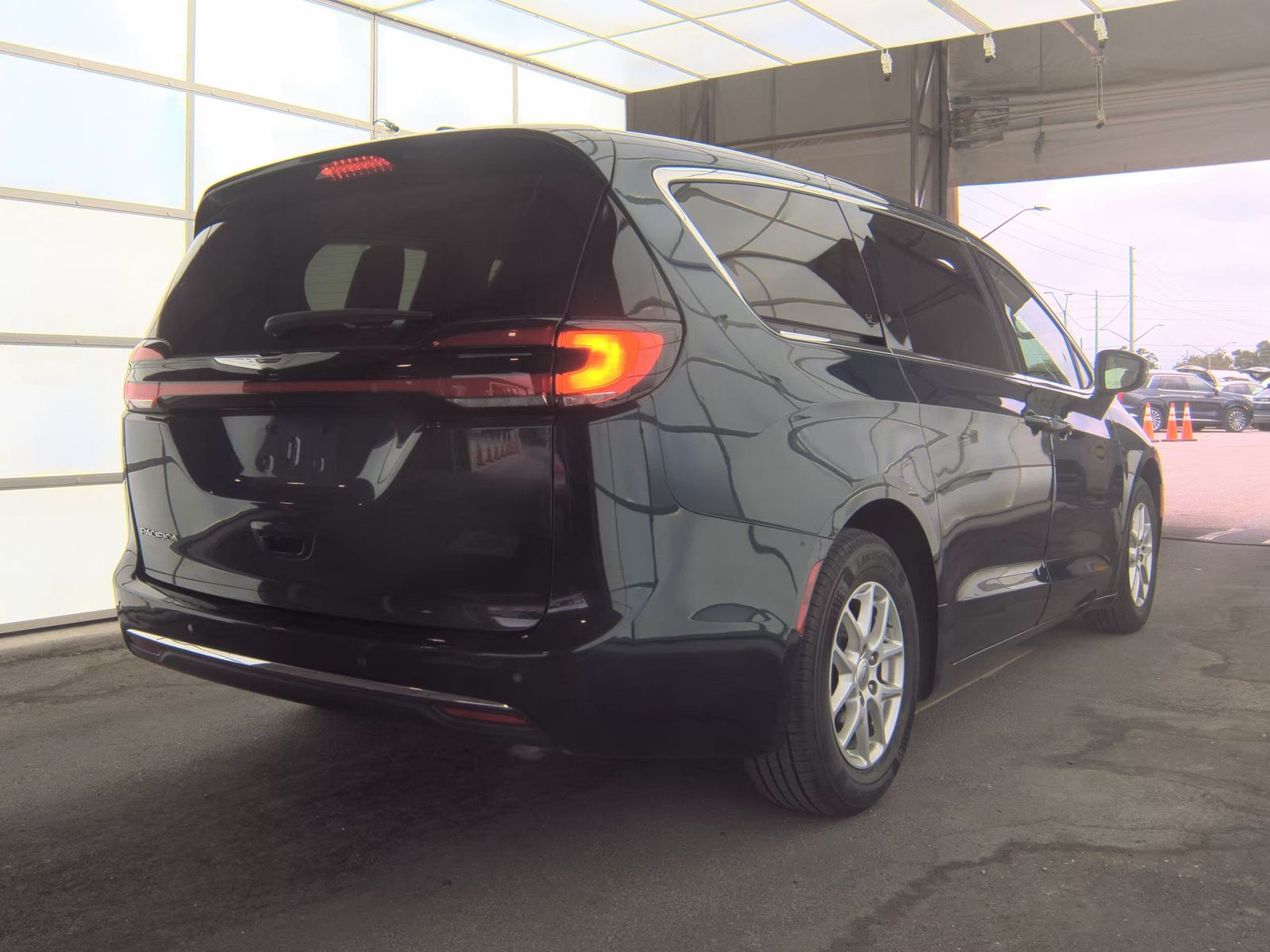 2023 Chrysler Pacifica Touring L FWD
