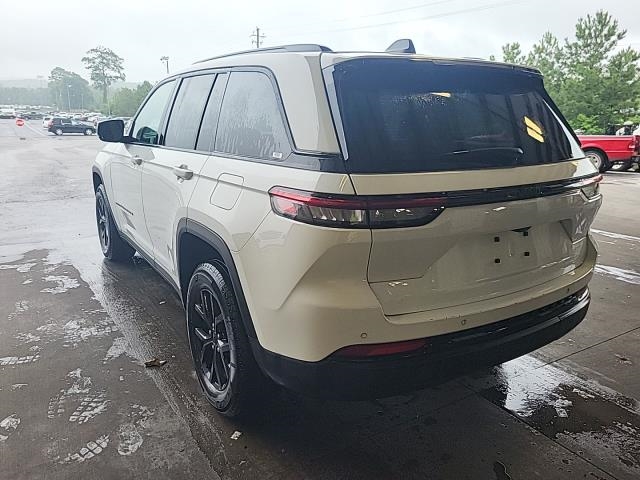 2024 Jeep Grand Cherokee Altitude RWD