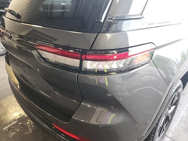 2024 Jeep Grand Cherokee Altitude AWD