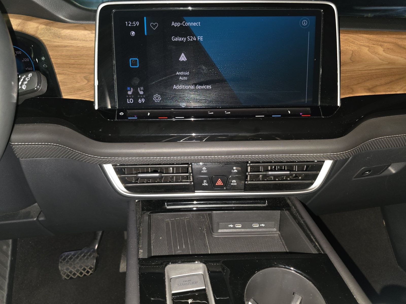 2025 Volkswagen Atlas 2.0T SE FWD