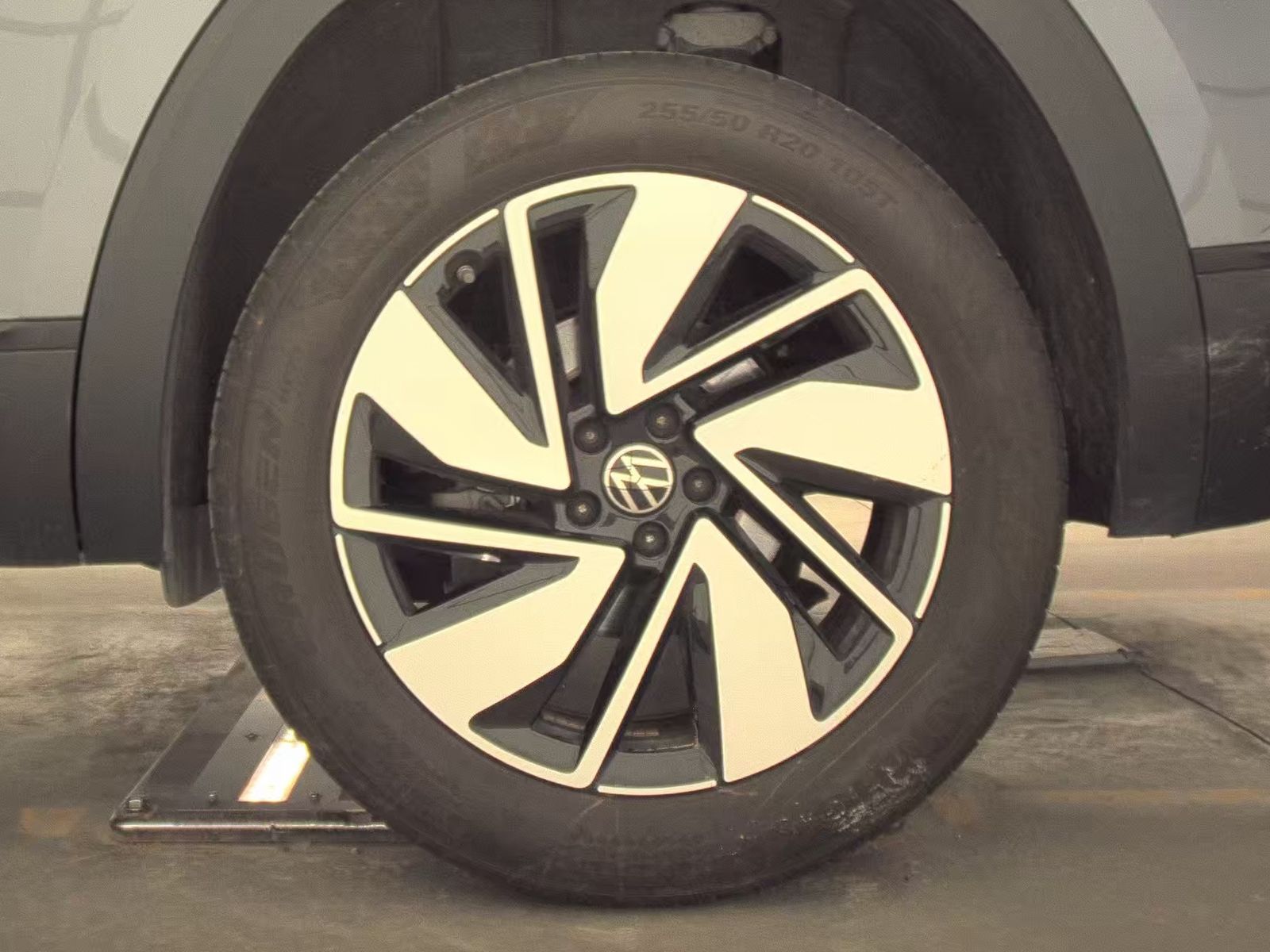 2025 Volkswagen Atlas 2.0T SE FWD