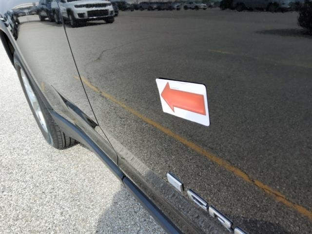 2023 Jeep Grand Cherokee Laredo AWD