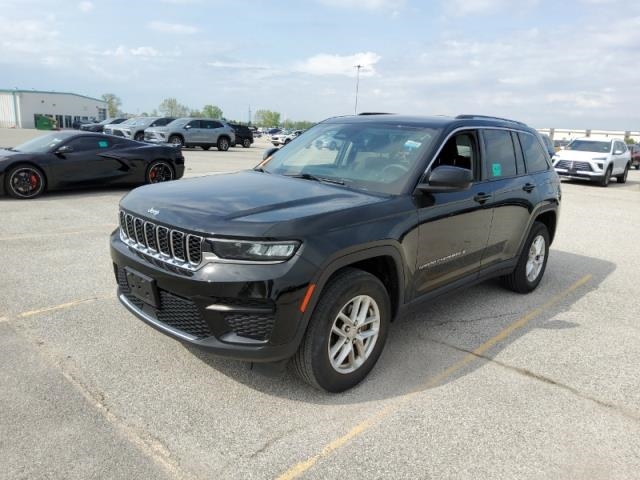 2023 Jeep Grand Cherokee Laredo AWD