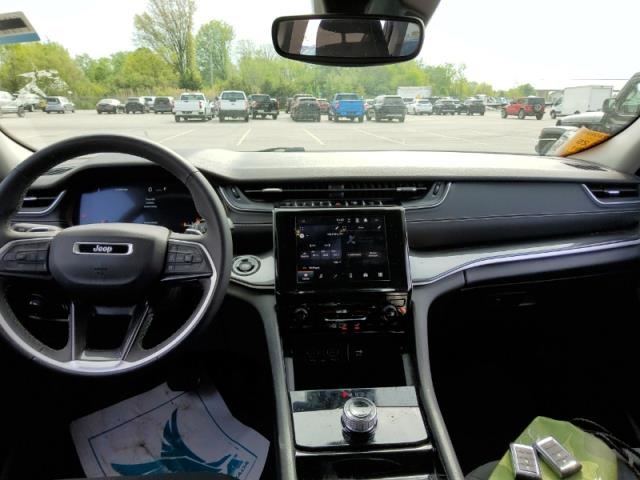 2023 Jeep Grand Cherokee Laredo AWD