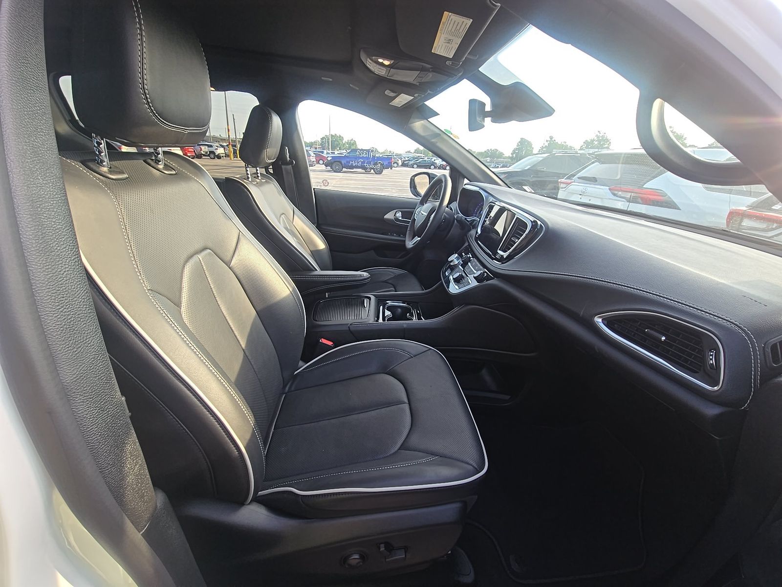 2026 Chrysler Pacifica Limited FWD