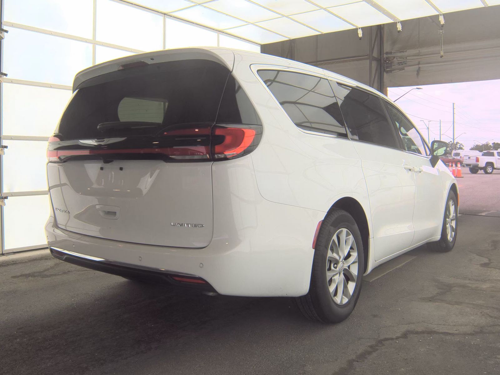 2026 Chrysler Pacifica Limited FWD
