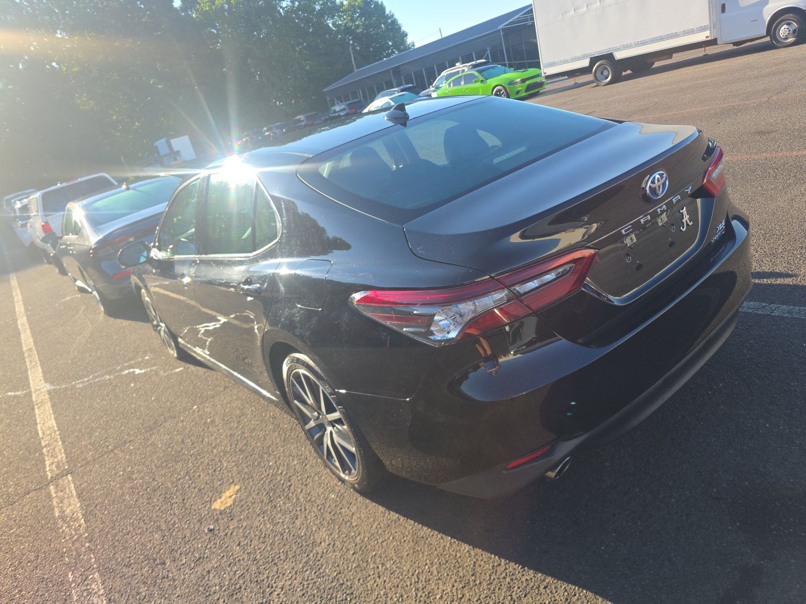 2022 Toyota Camry Hybrid XLE FWD