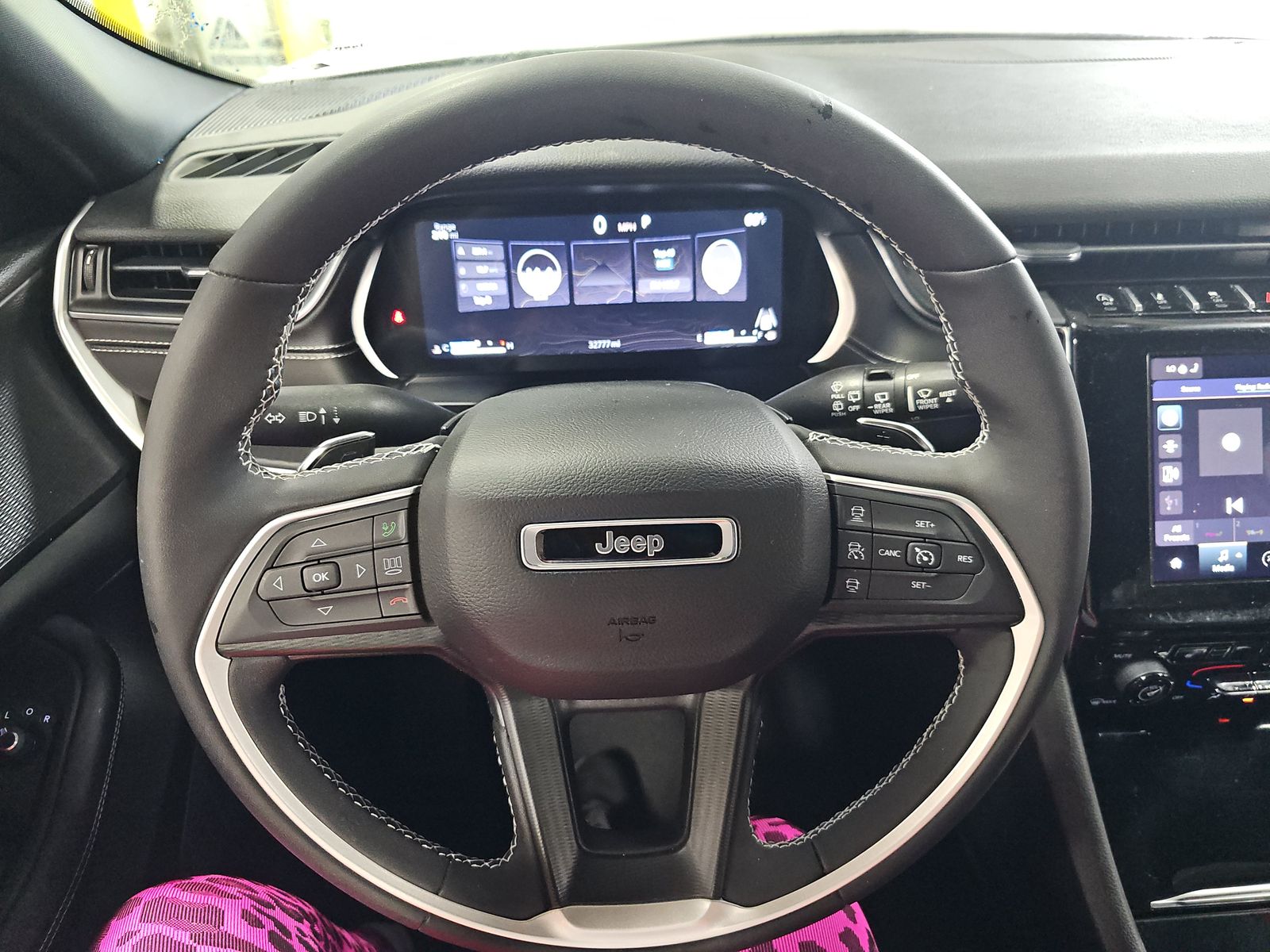 2023 Jeep Grand Cherokee L Altitude AWD