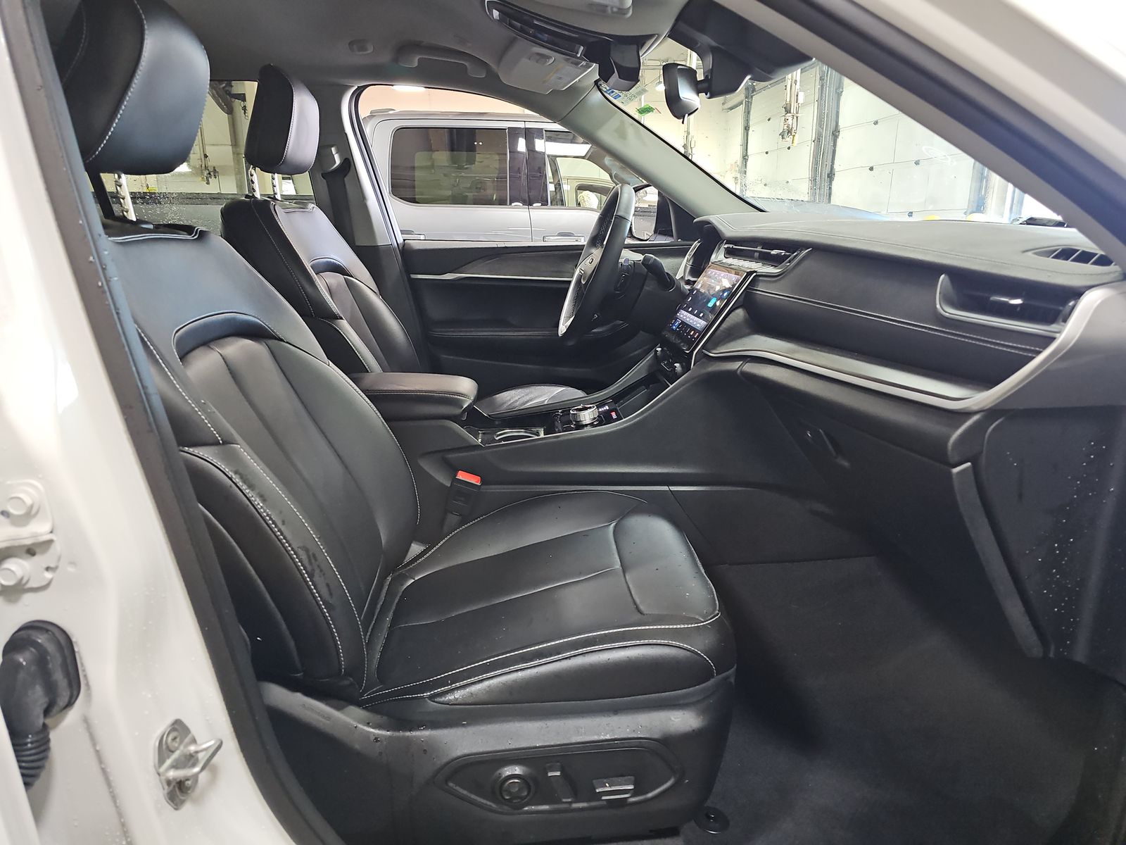 2023 Jeep Grand Cherokee Limited AWD