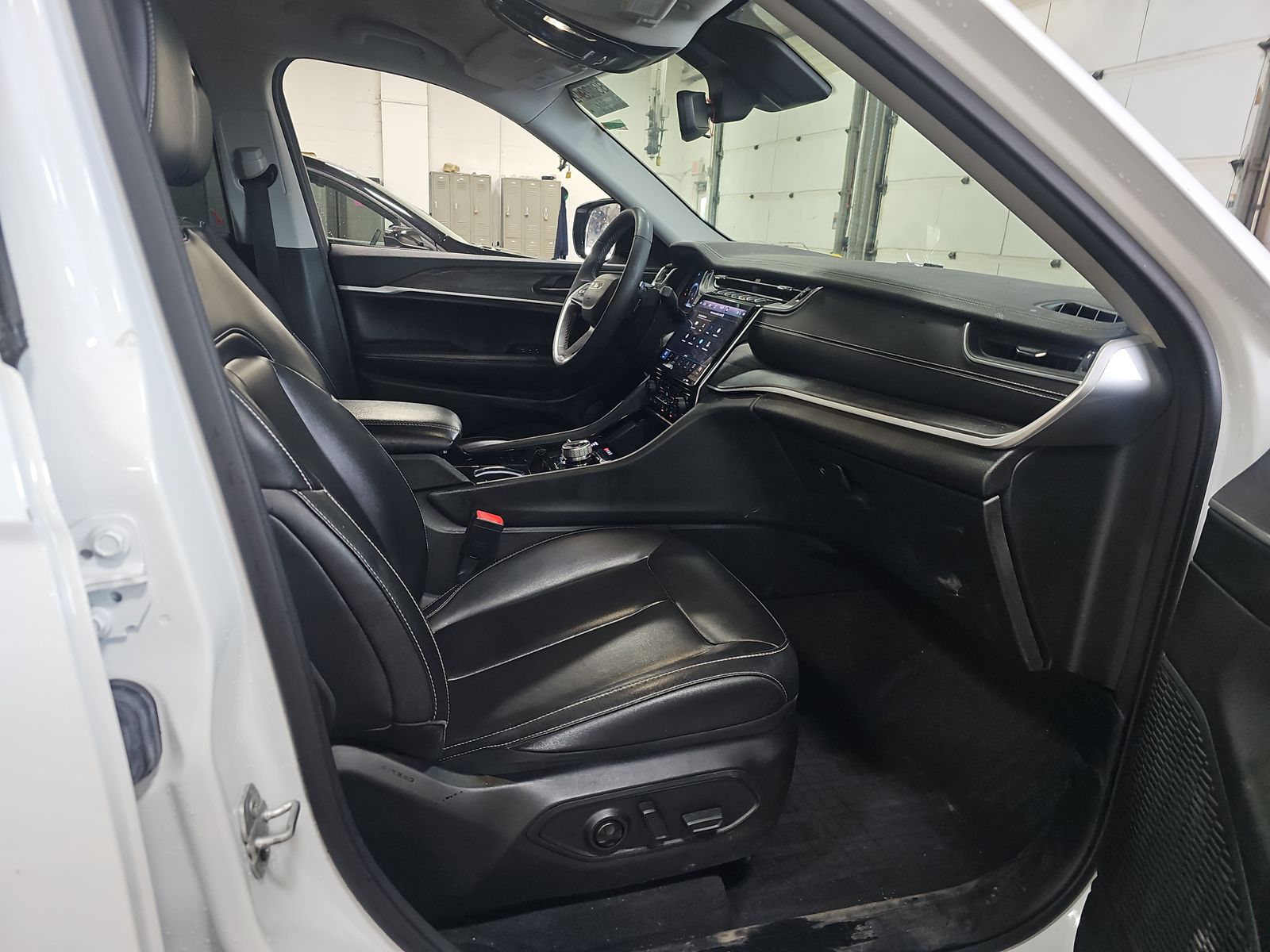 2023 Jeep Grand Cherokee L Limited AWD