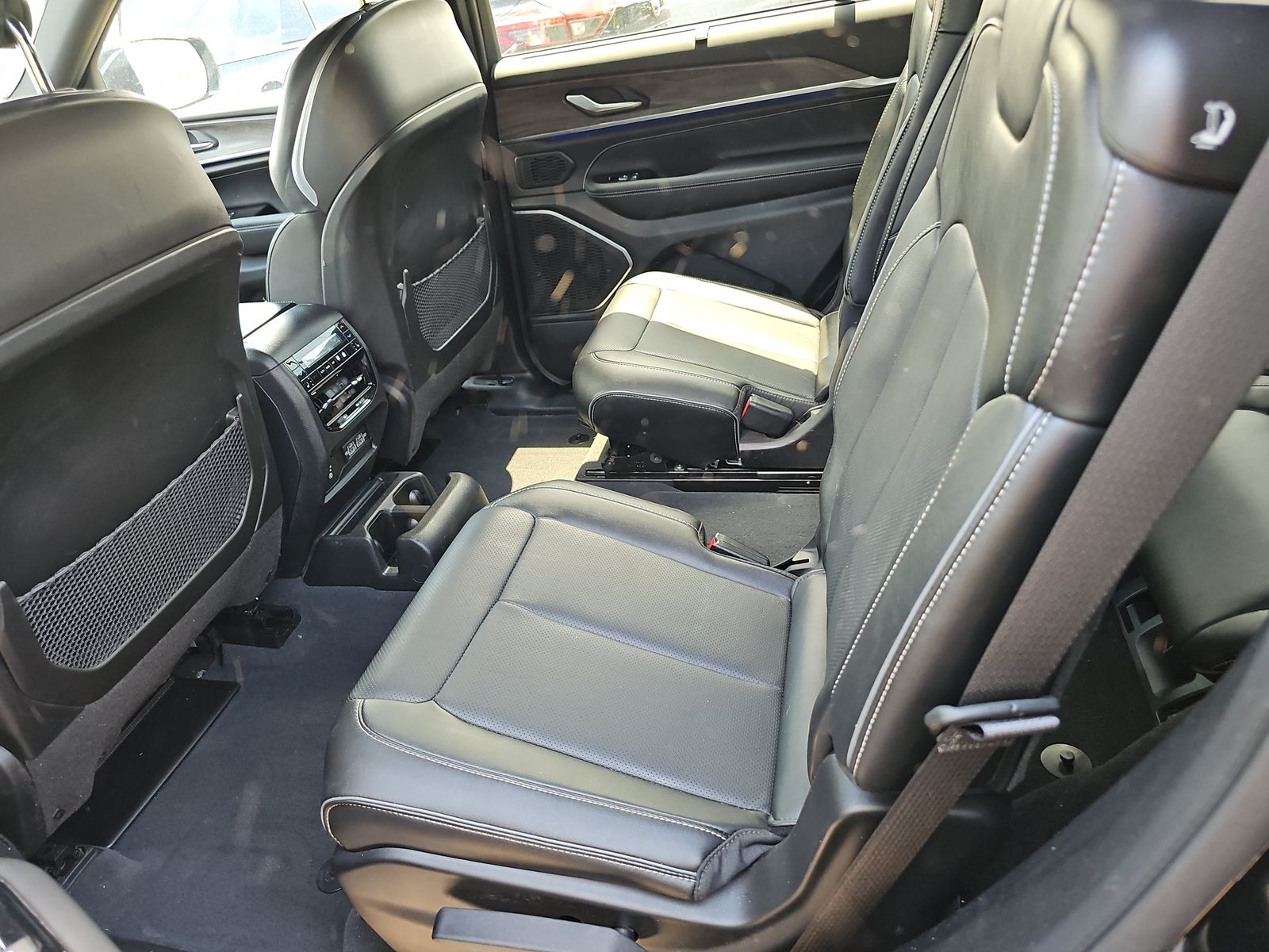 2023 Jeep Grand Cherokee L Overland AWD