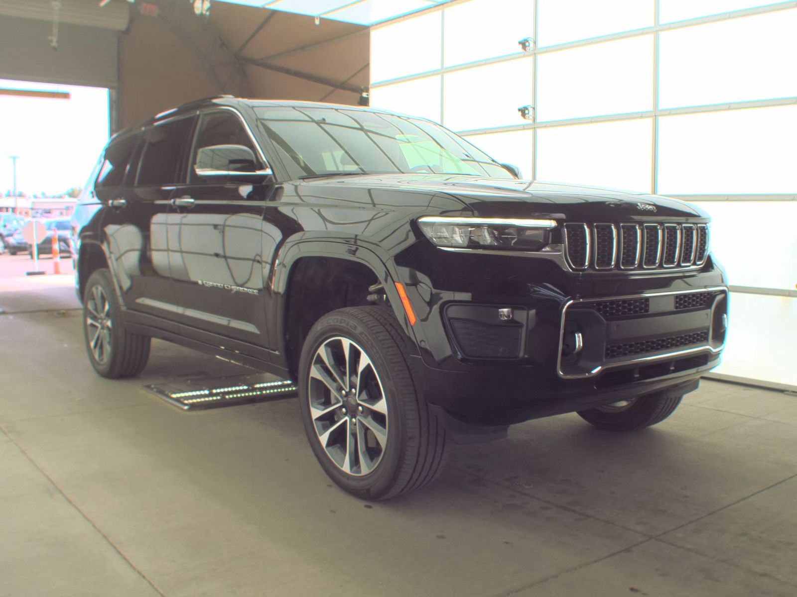 2023 Jeep Grand Cherokee L Overland AWD