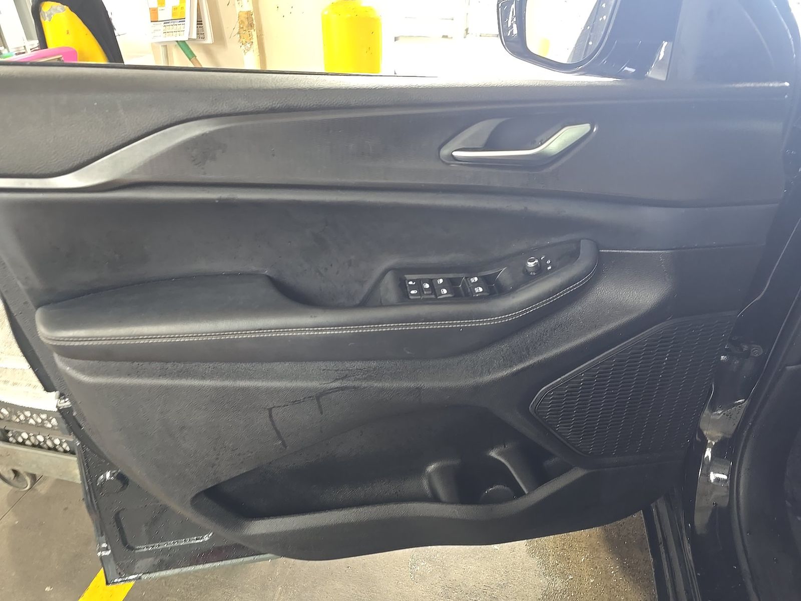 2023 Jeep Grand Cherokee Altitude AWD