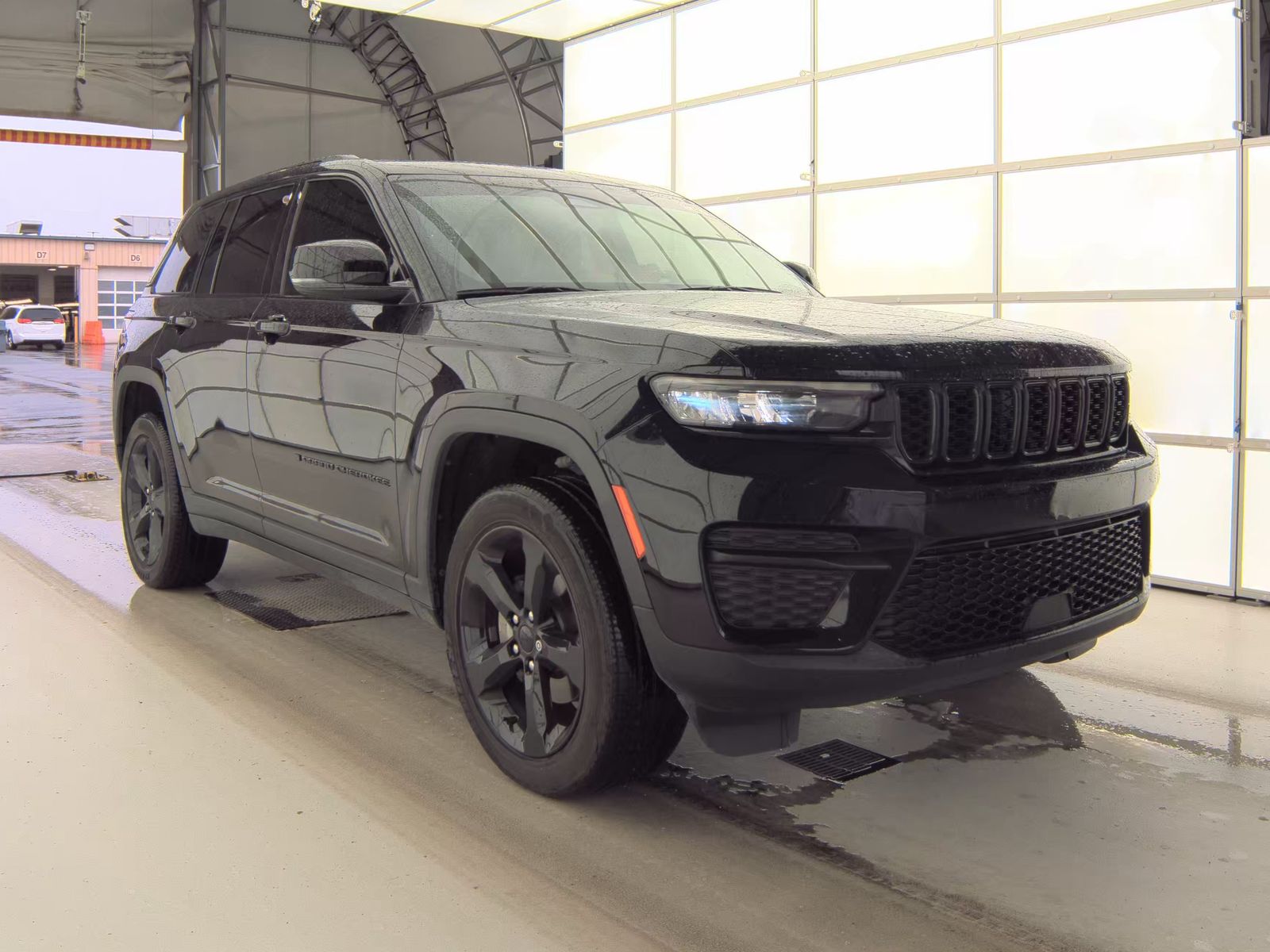 2023 Jeep Grand Cherokee Altitude AWD