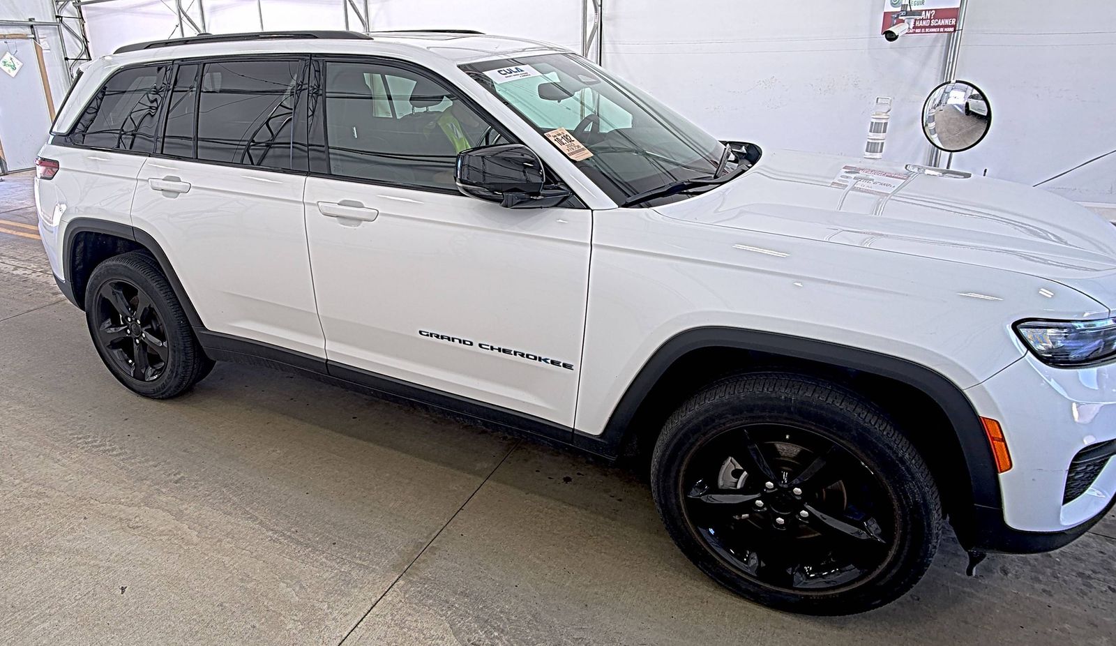 2023 Jeep Grand Cherokee Altitude AWD