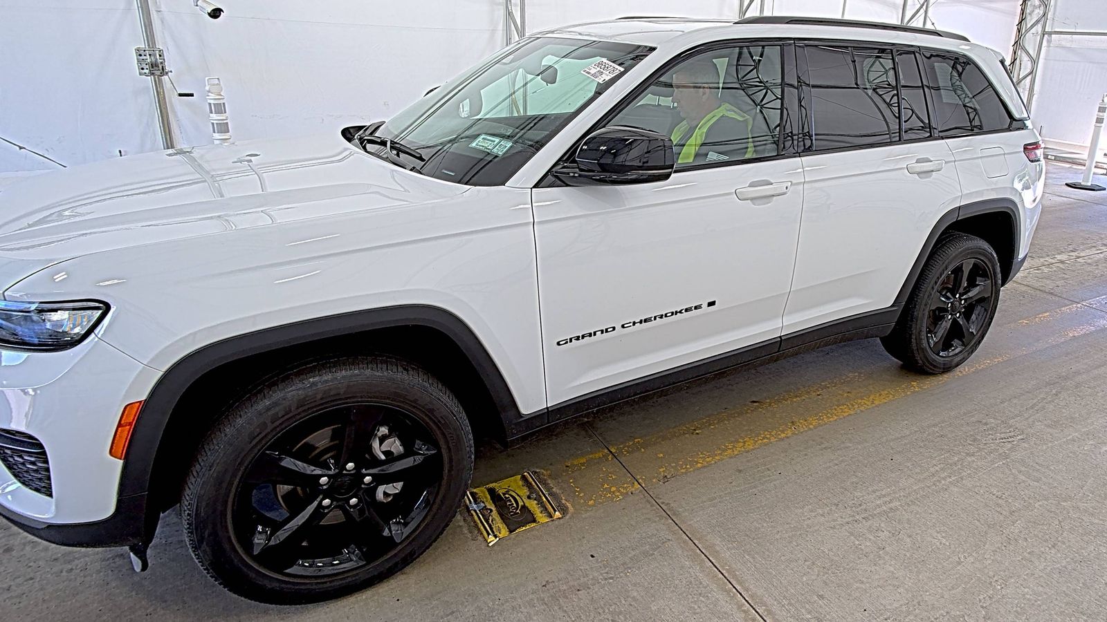 2023 Jeep Grand Cherokee Altitude AWD