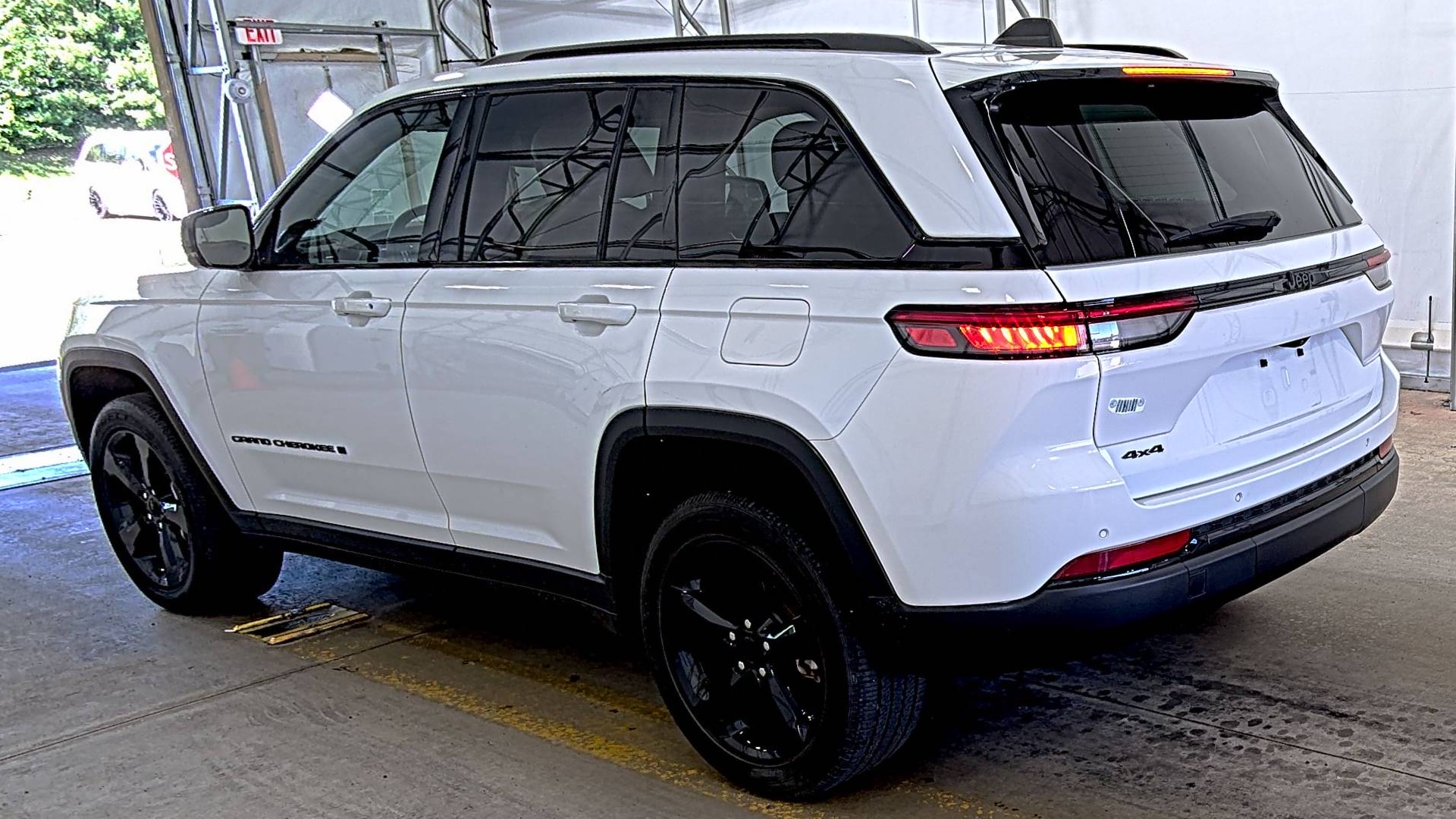 2023 Jeep Grand Cherokee Altitude AWD