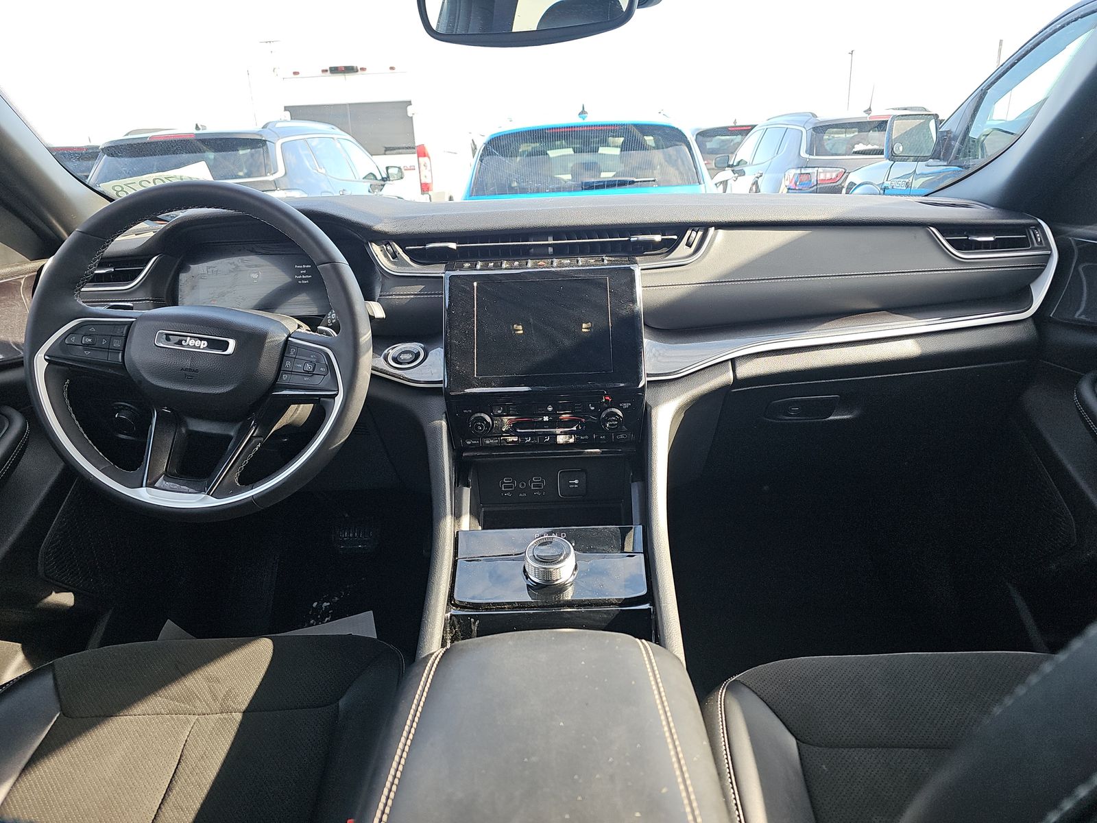 2023 Jeep Grand Cherokee Altitude AWD