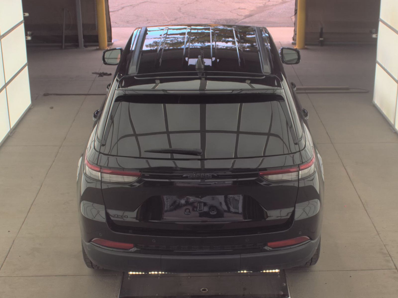 2023 Jeep Grand Cherokee Altitude AWD