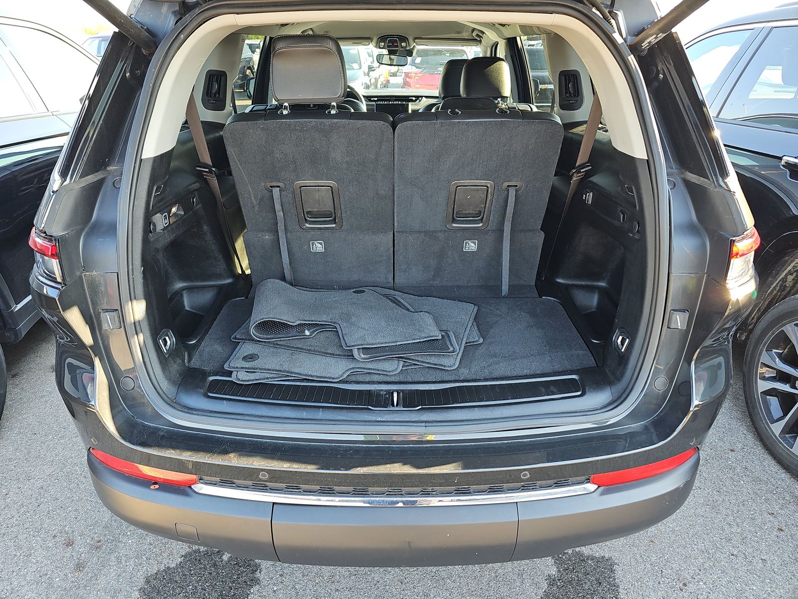 2023 Jeep Grand Cherokee L Limited AWD