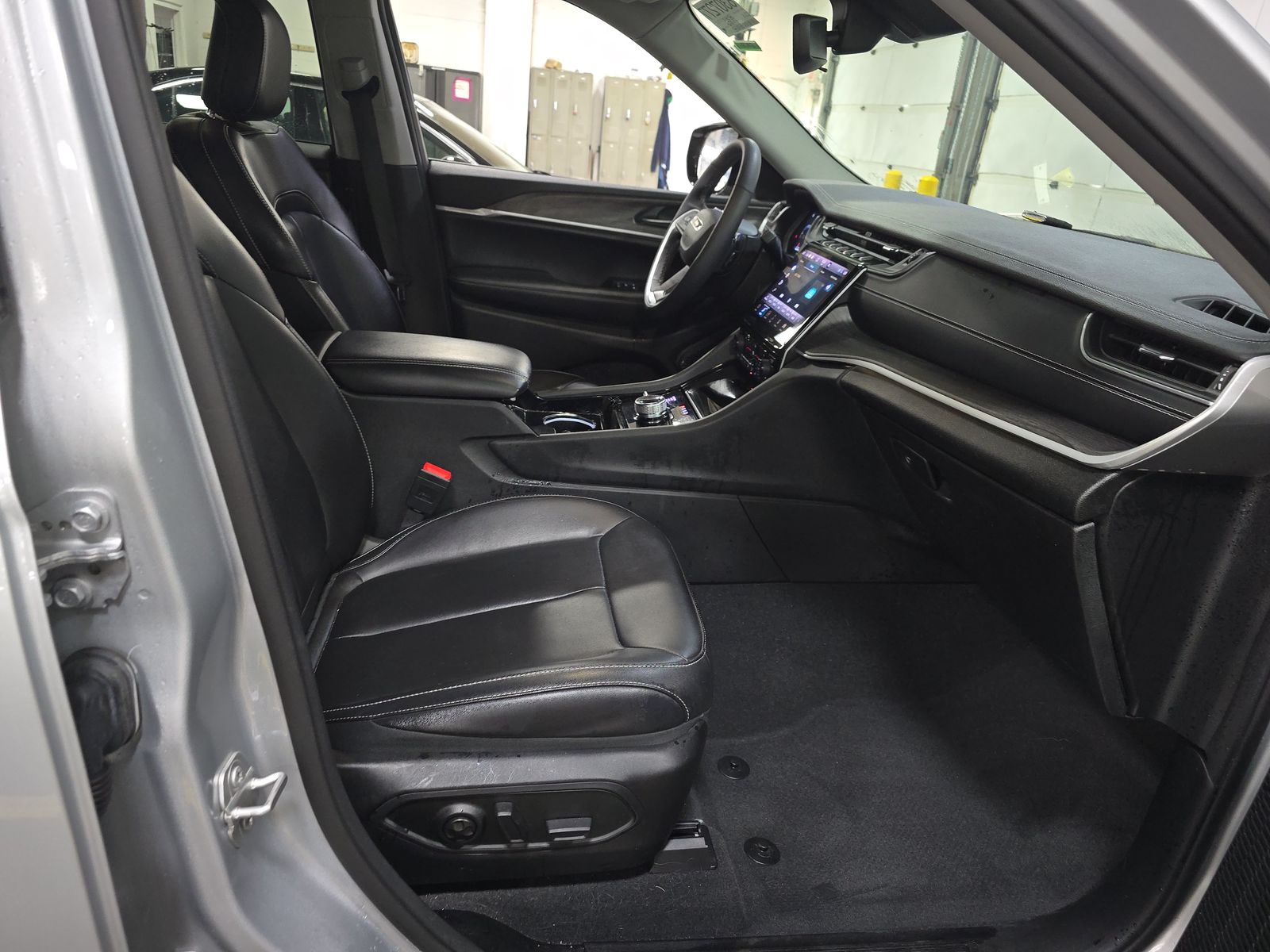 2023 Jeep Grand Cherokee L Limited AWD