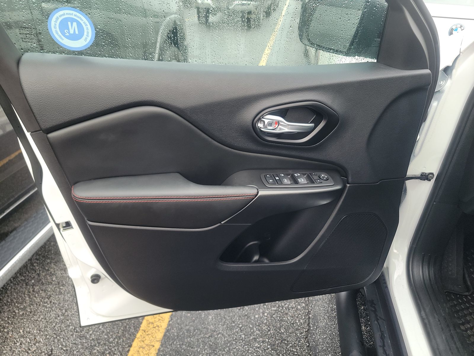 2023 Jeep Cherokee Trailhawk AWD