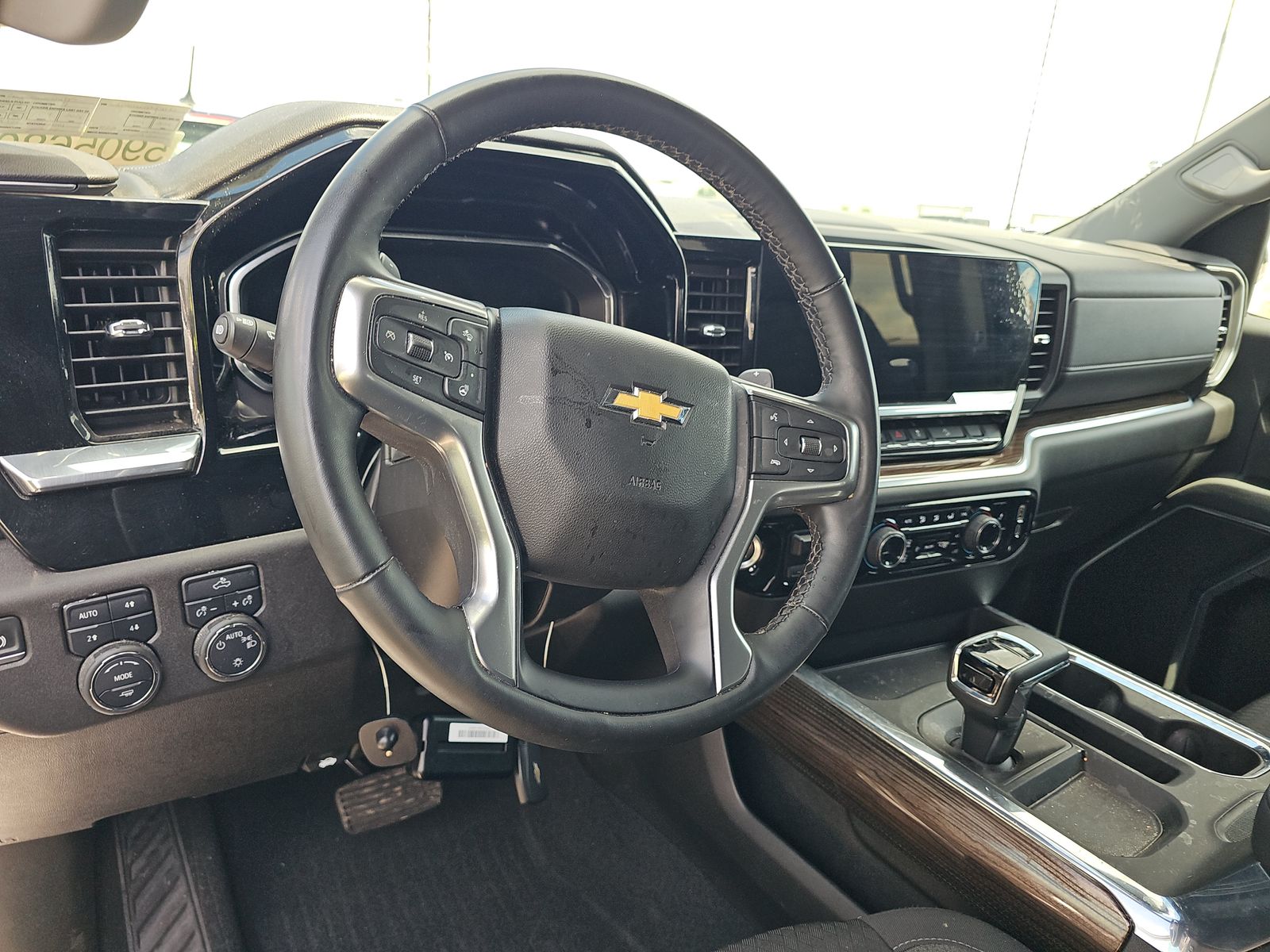 2025 Chevrolet Silverado 1500 LT AWD