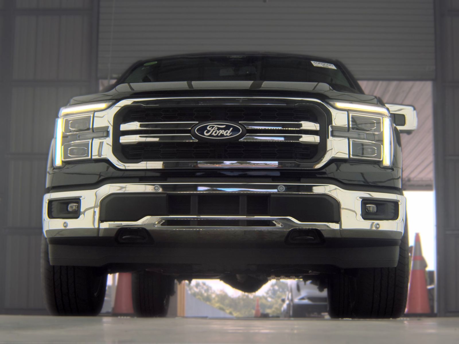 2025 Ford F-150 Hybrid Lariat AWD