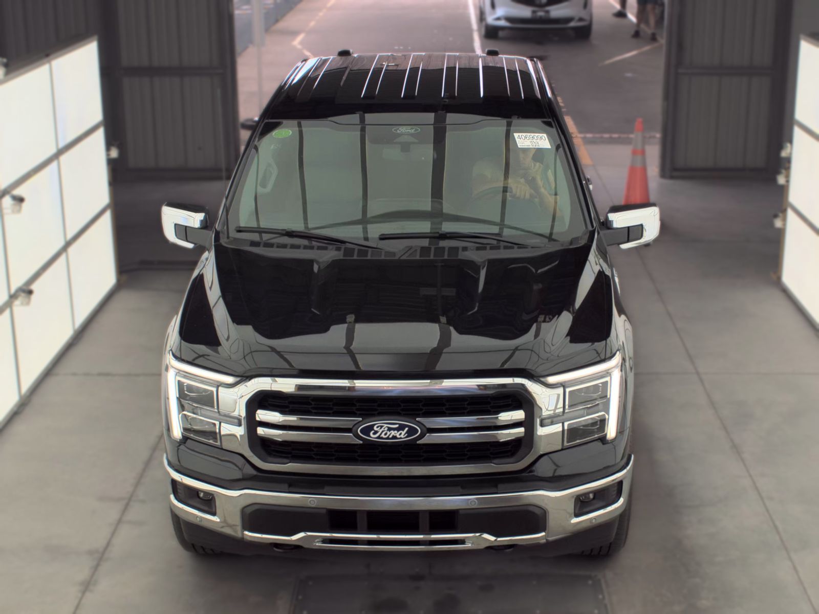 2025 Ford F-150 Hybrid Lariat AWD